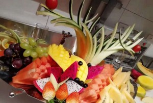 杭州萧山区楼塔镇附近夜总会招聘女服务生,有没有年龄限制_